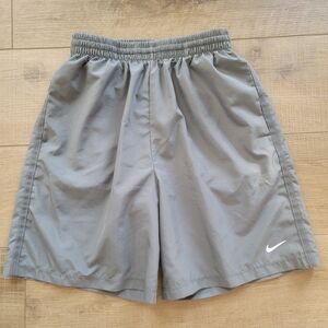 Nike Boys' XL Grey Dri-FIT Multi Woven shorts